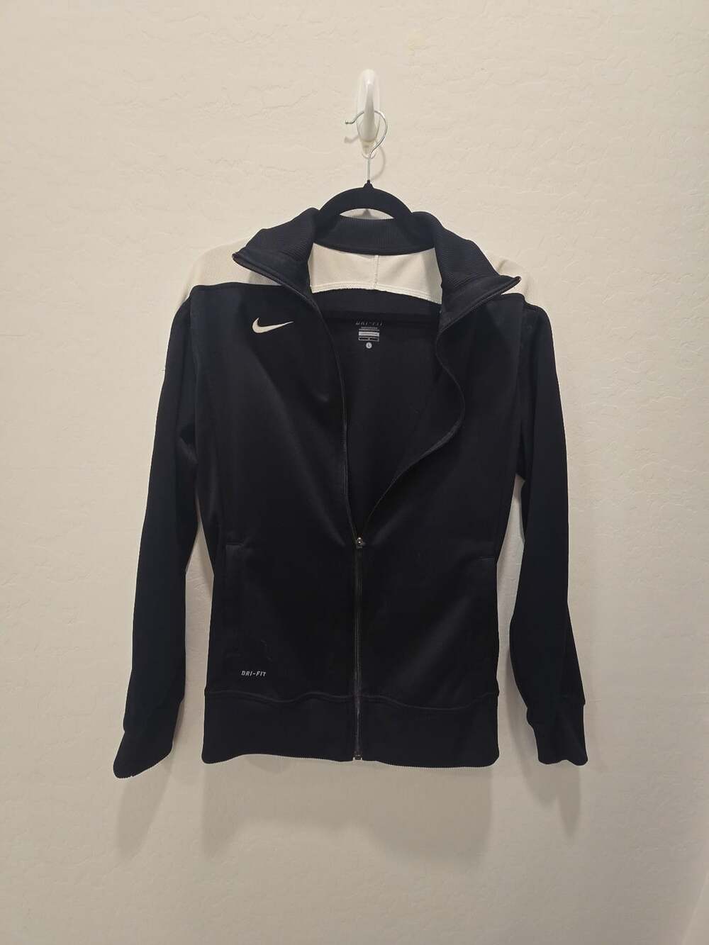 Nike Dri-Fit Zip Up Jacket Size L Black